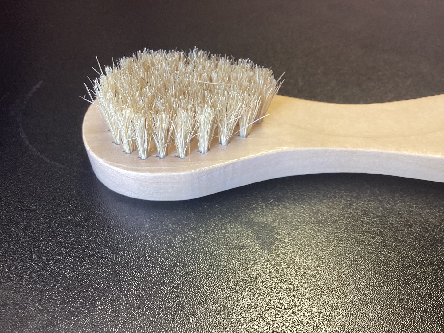 Face Exfoliator / Facial brush.