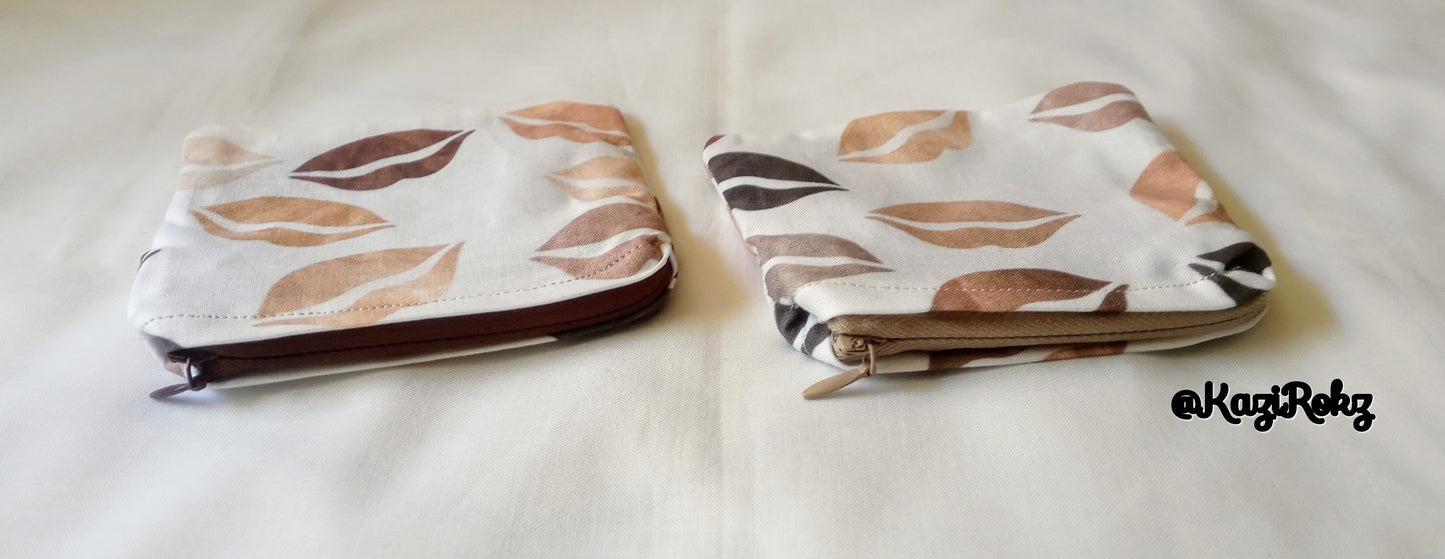 Kiss Me!! POUCH (white / neutral color lips)