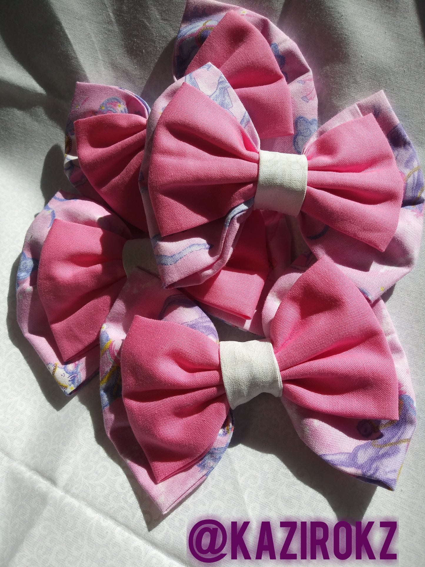 Pink Unicorn hair bow (Medium)