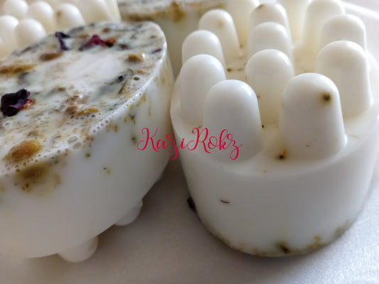 Organic Flower's Soap Bar (100% Vegan / Cruelty free)Rose Water, Camomile, and Shea Butter!