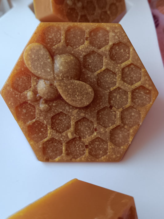 Turmeric Honey Oats BRIGHTENING Soap bar 3.5oz / Antifungal, Antimicrobial, Antimicrobial Soothing Detoxifying FORMULA!
