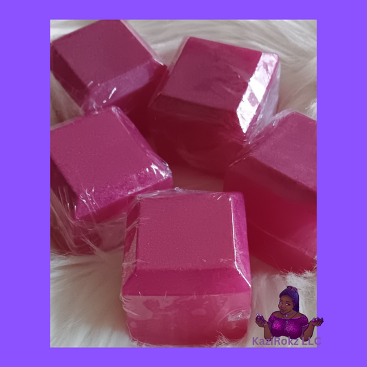 Strawberry Shortbread Aloe Vera Antibacterial Hand / Body Soap! 100% Vegan/ Cruelty Free