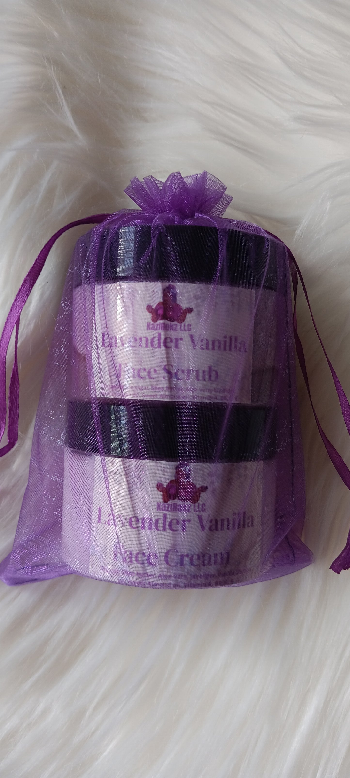 Lavender Vanilla Facial Care combo! Lavender, Vanilla, and Aloe Vera (Facial Scrub Cleanser & Butter Cream Moisturizer)100% Vegan/CrueltyFree (2)4oz