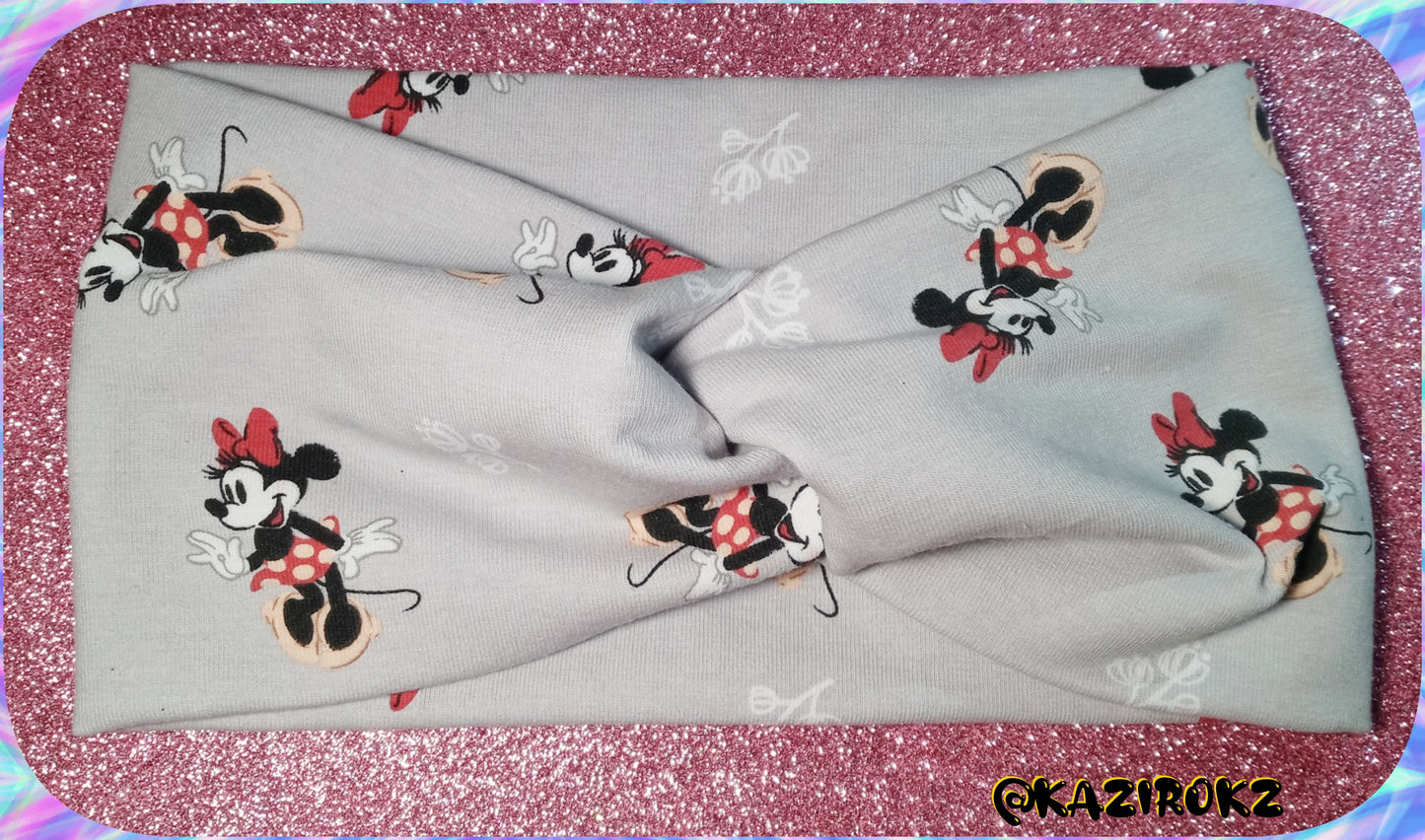 Minnie Mouse Knotted Headwrap (Gray/white flower)